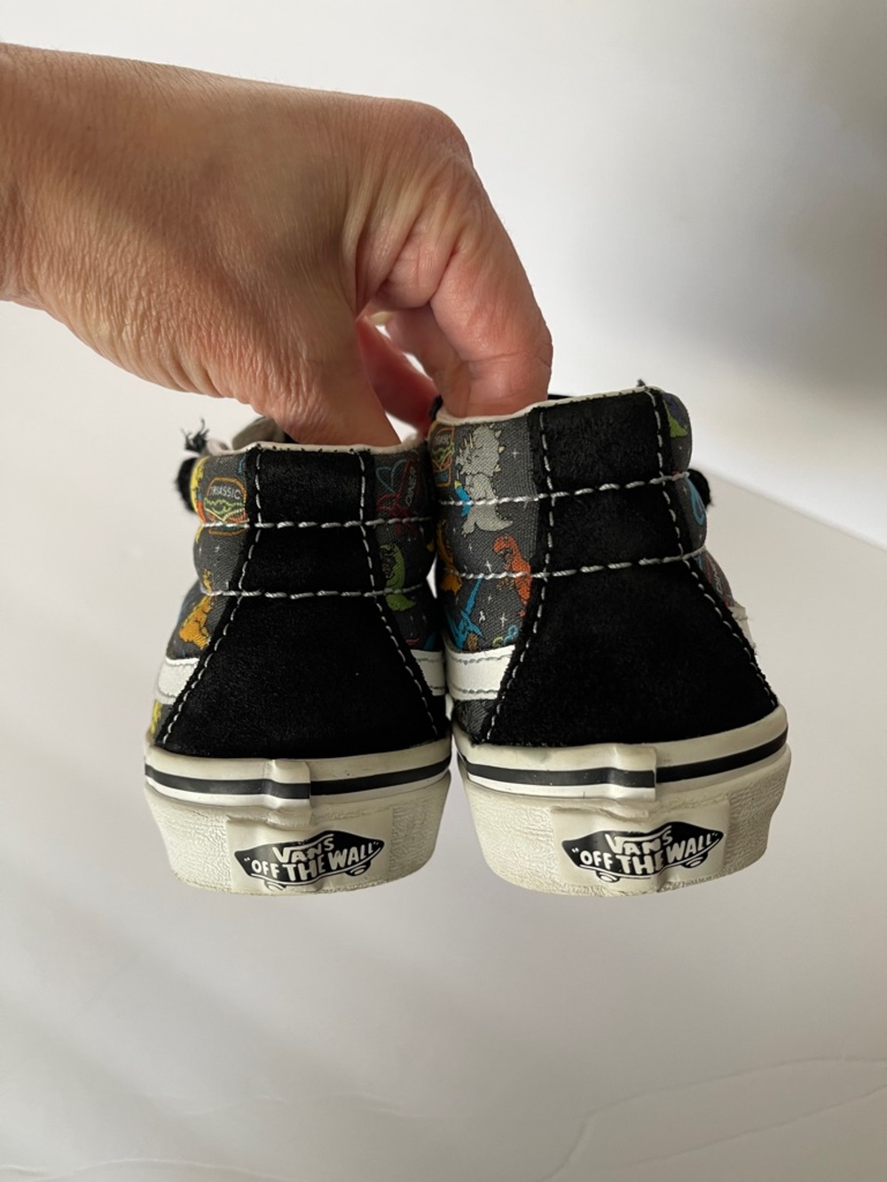 Vans high top dinosaur print sneakers 13 - Picture 4 of 7